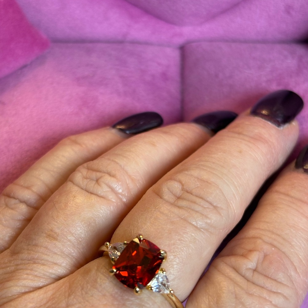 ❤️Red & White Crystal Emerald Cut Ring❤️